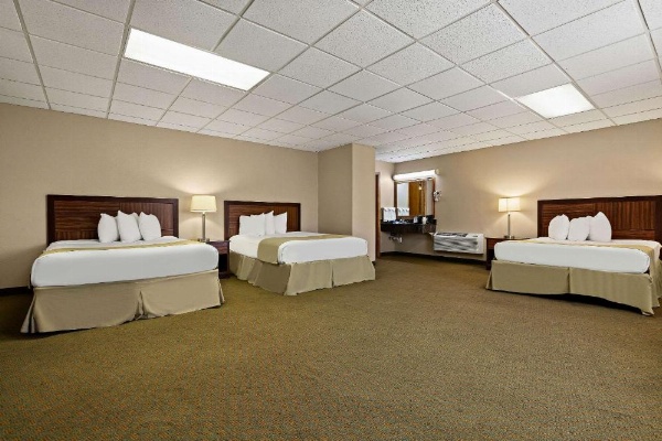 Rodeway Inn image 27